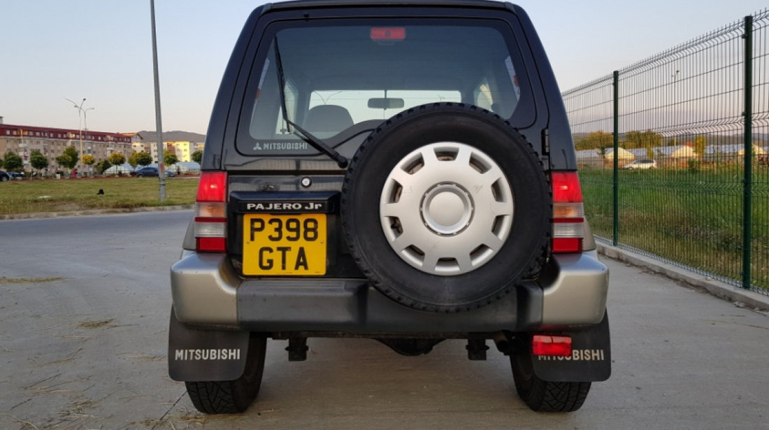 Mitsubishi Pajero Junior 1996