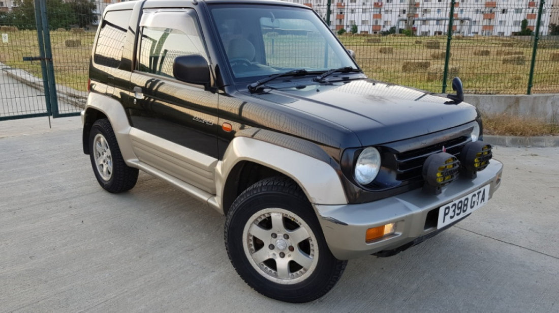 Mitsubishi Pajero Junior 1996