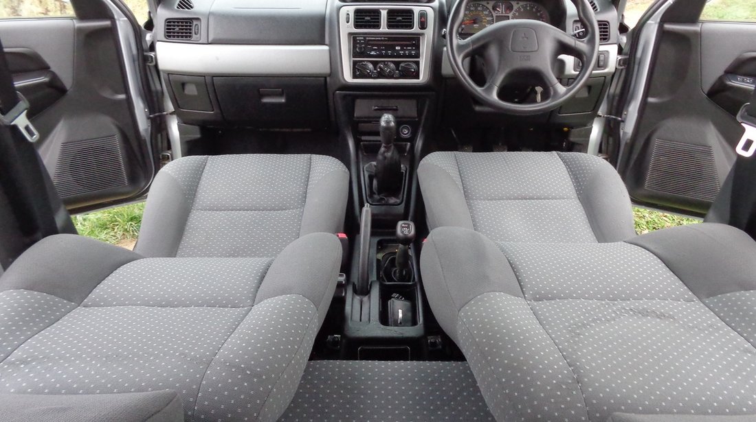 Mitsubishi Pajero Pinin 2.0 GDi 5 Usi AC 2004