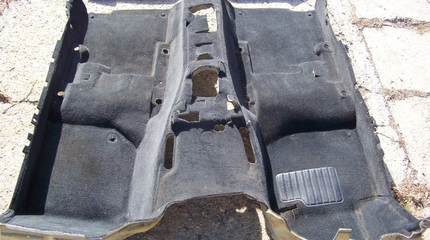 Mocheta interior bmw e36 berlina sedan 4 usi