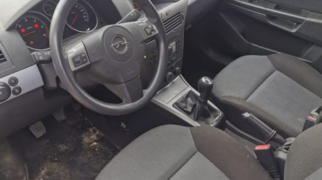 Mocheta interior Opel Astra H hatchback neagra