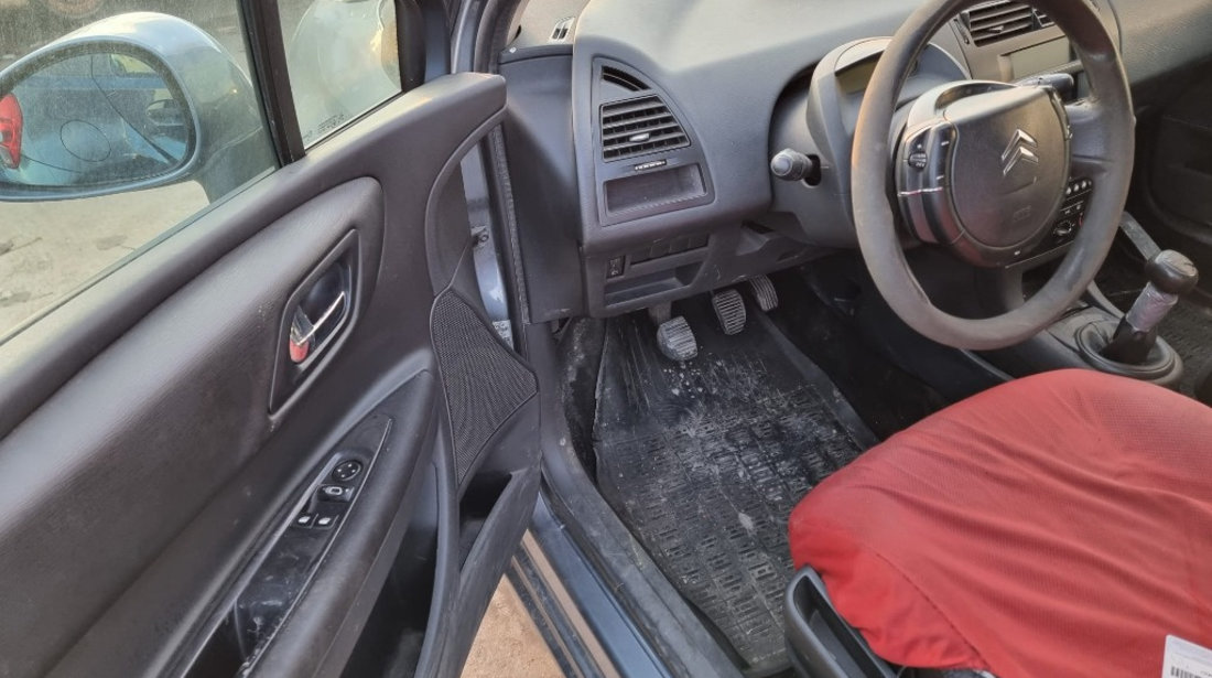 Mocheta podea interior Citroen C4 2007 hatchback 1.4 benzina