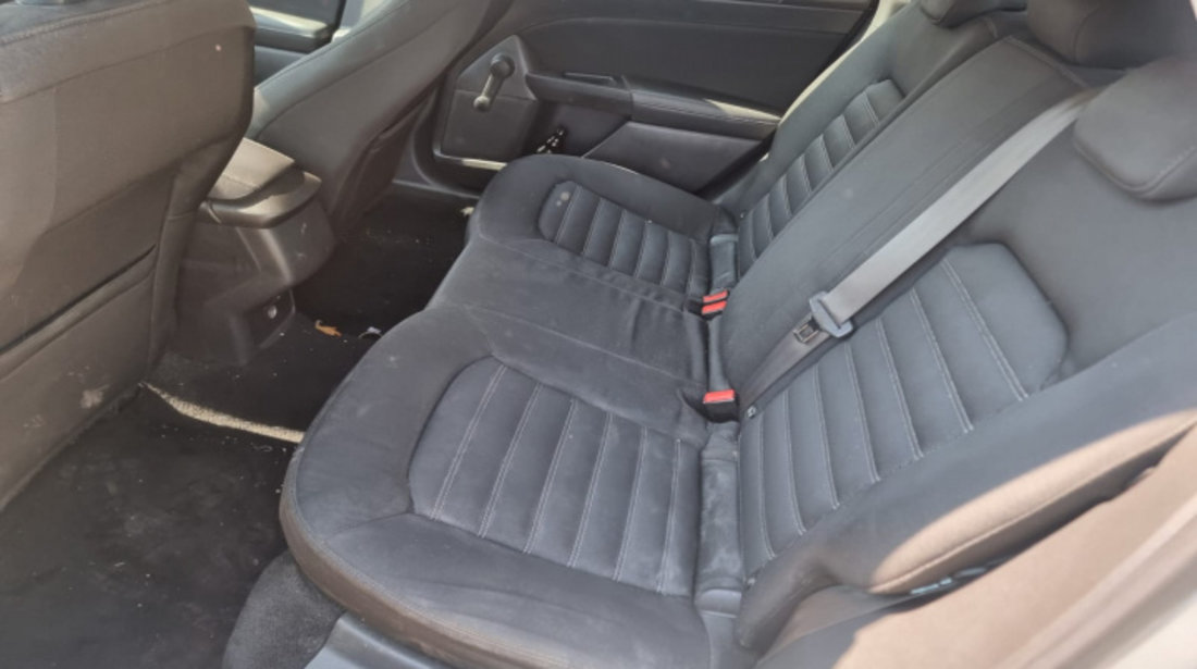 Mocheta podea interior Ford Mondeo 2015 sedan 1.6