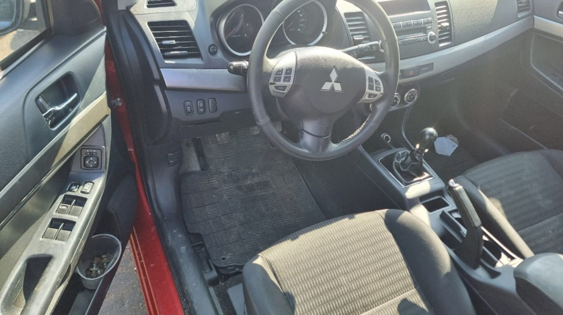 Mocheta podea interior Mitsubishi Lancer 2013 berlina 1.8 d 4N13
