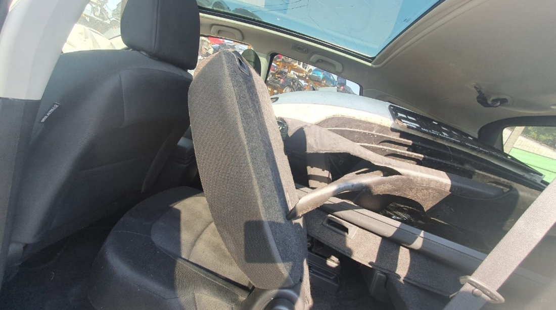 Mocheta podea interior Nissan Qashqai 2012 +2 2.0 dci euro 5