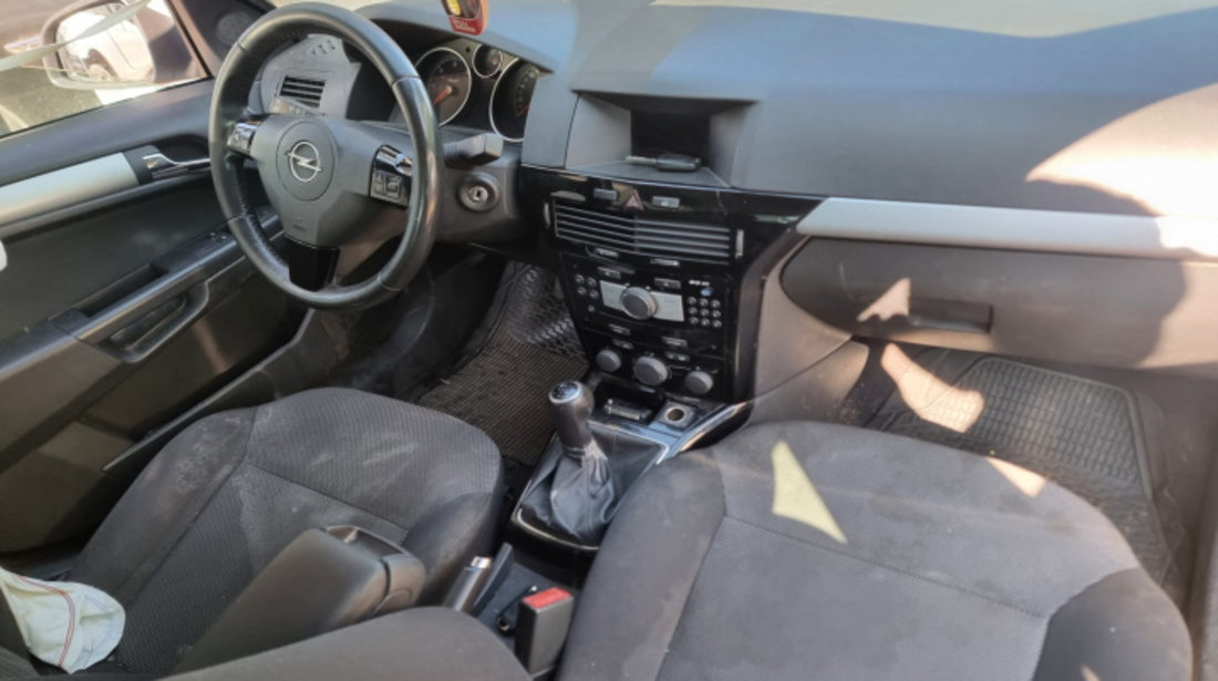 Mocheta podea interior Opel Astra H 2010 Break 1.7 cdti Z17DTR