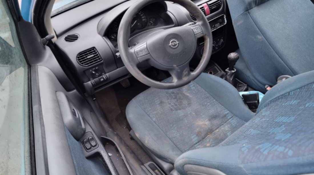 Mocheta podea interior Opel Corsa C 2002 hatchback 1.2 benzina