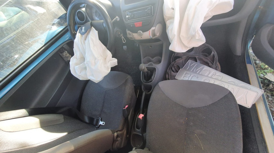 Mocheta podea interior Peugeot 107 2006 hatchback 1.0 benzina