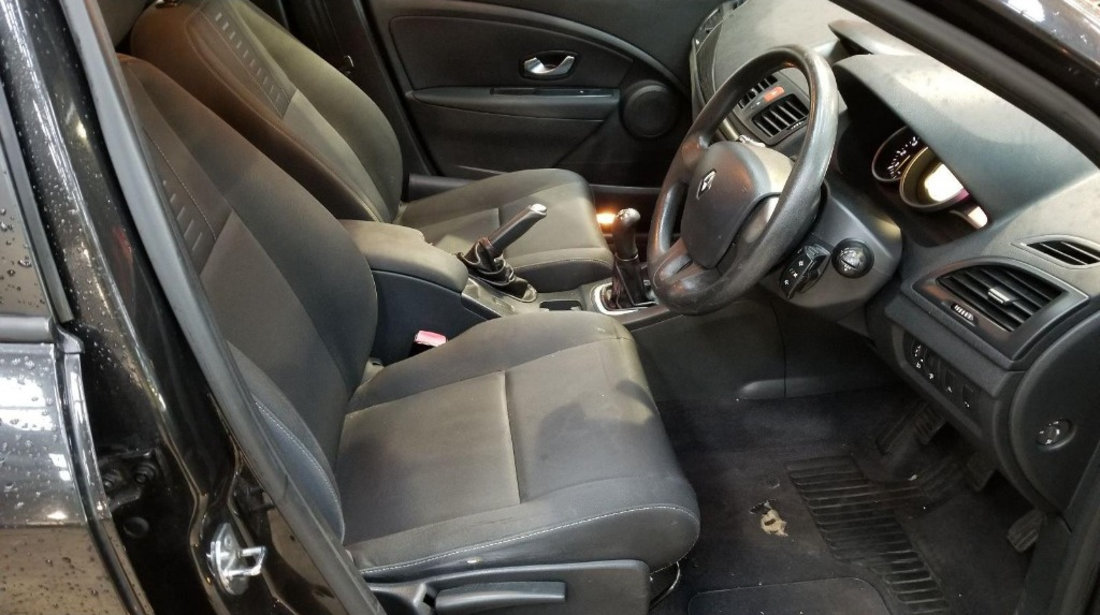 Mocheta podea interior Renault Megane 3 2008 HATCHBACK 1.5 dCI