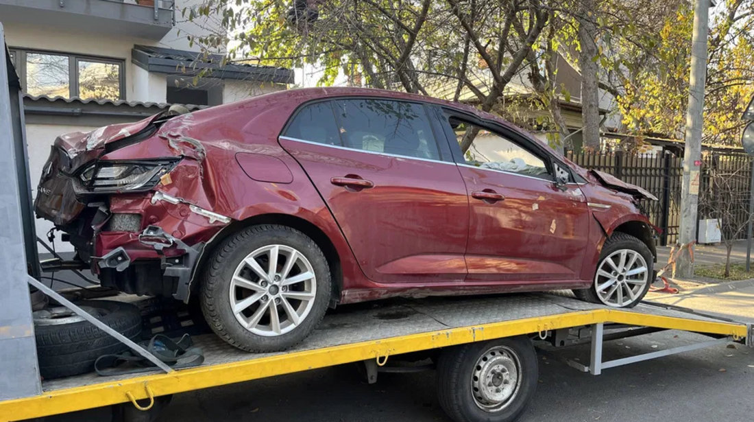 Mocheta podea interior Renault Megane 4 Intenese 2019 30.000km