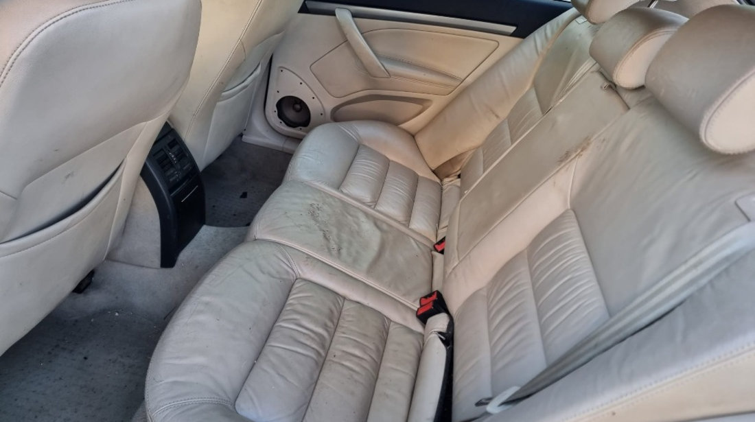 Mocheta podea interior Skoda Octavia 2 2005 berlina 2.0 tdi bkd