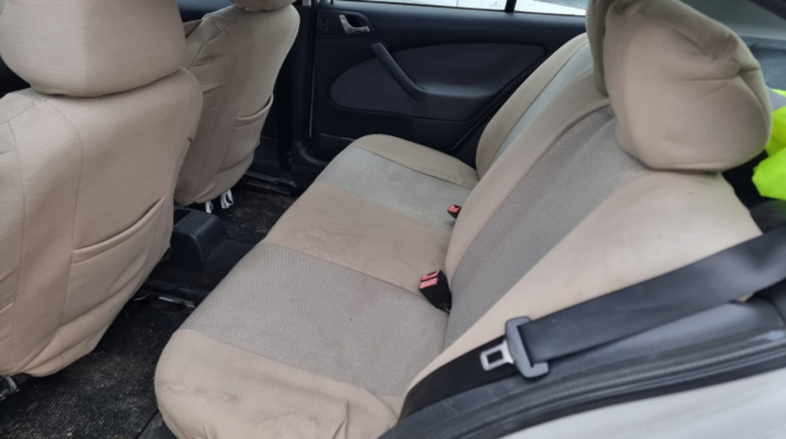 Mocheta podea interior Skoda Octavia 2006 sedan/berlina 1.9 tdi