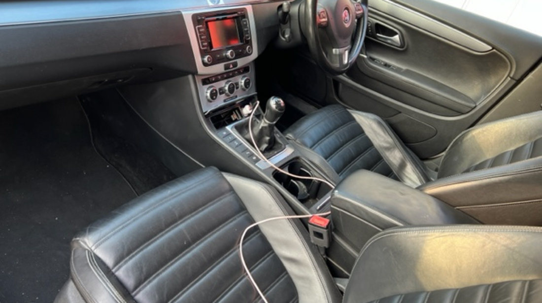 Mocheta podea interior Volkswagen Passat CC SEDAN 2.0 TDI an fab. 2014