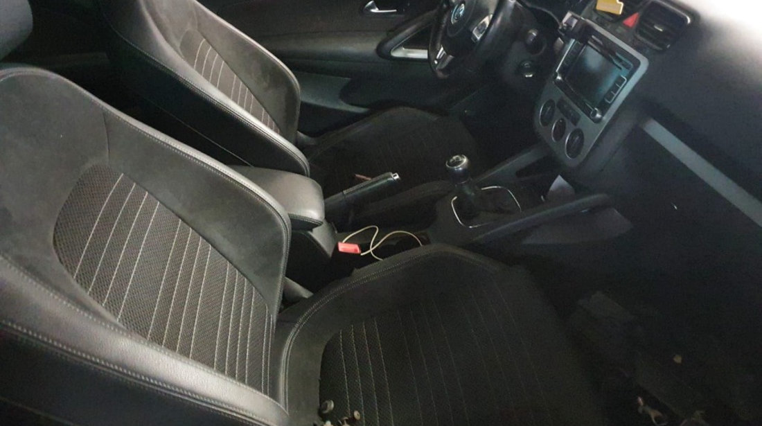 Mocheta podea interior Volkswagen Scirocco 2010 coupe 1.4 tsi