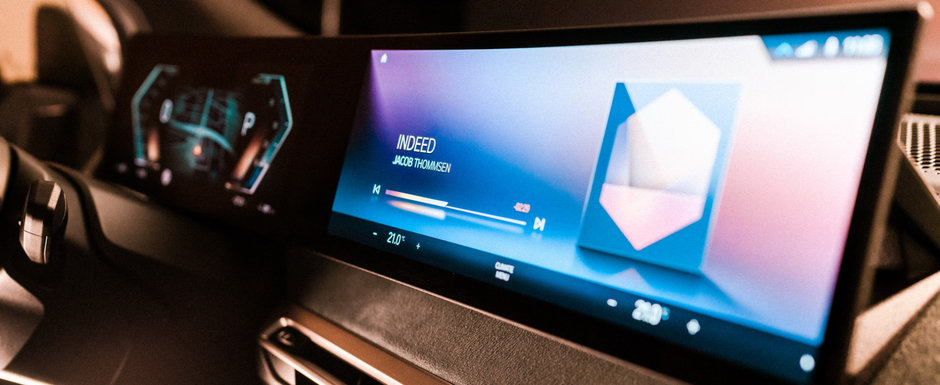 Moda ecranelor curbate a ajuns si la BMW. Bavarezii iti arata noua generatie iDrive Moda ecranelor curbate a ajuns si la BMW. Bavarezii iti arata noua generatie iDrive