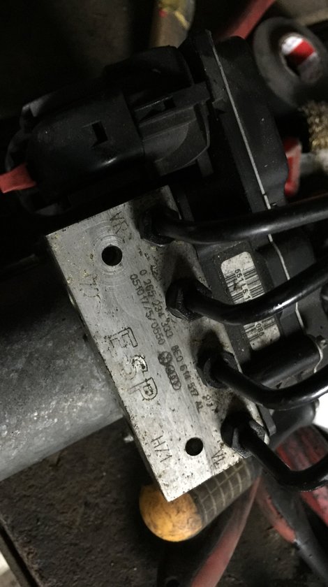 Modul ABs AUDI A4 B7 quttro 2005 2006 2007 2008