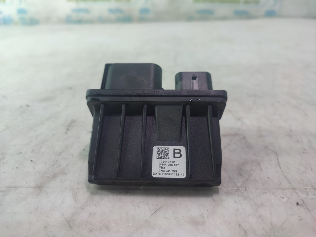 Modul adblue 7N0941329 Volkswagen VW Passat B8 [2014 - 2020] 2.0 tdi DFCA