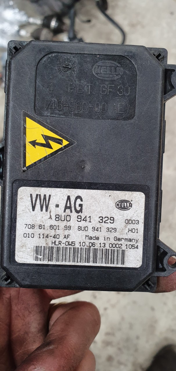 Modul AFS adaptiv AUDI Q3 Skoda Superb 2 2012 2013 2014 2015 8u0941329