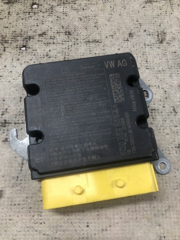 Modul airbag Volkswagen Golf 7 - Motorina 2015, 5Q0959655AA