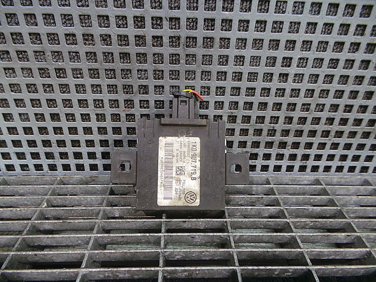 MODUL ALARMA VW TOURAN - - (2003 2007)