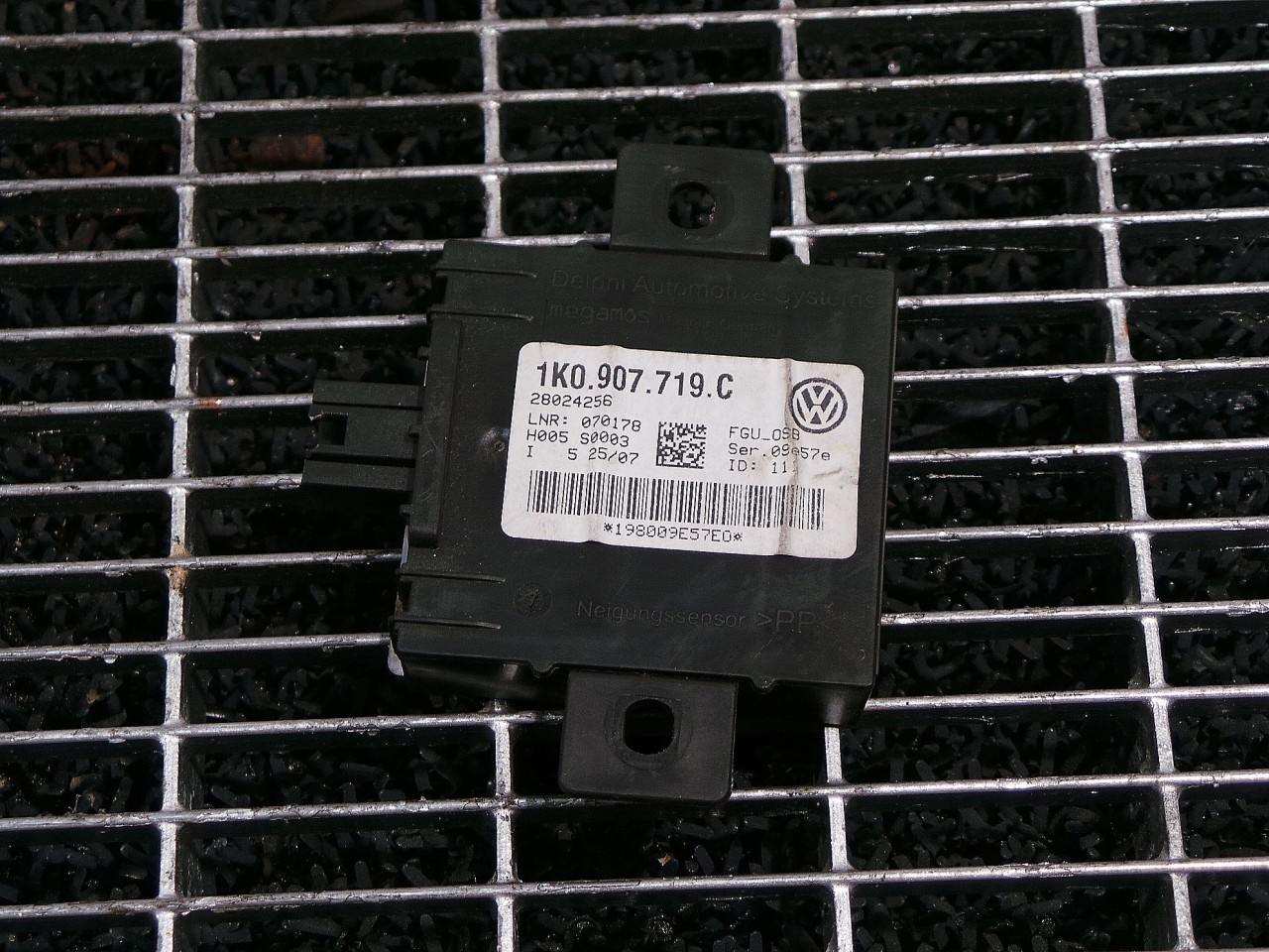 MODUL ALARMA VW TOURAN - - (2007 2010)