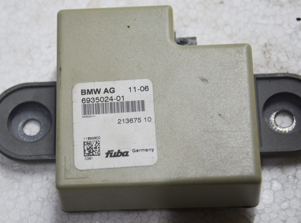 Modul amplificator filtru antena BMW E81 E82 E87 E90 E91 E60 E61 E64