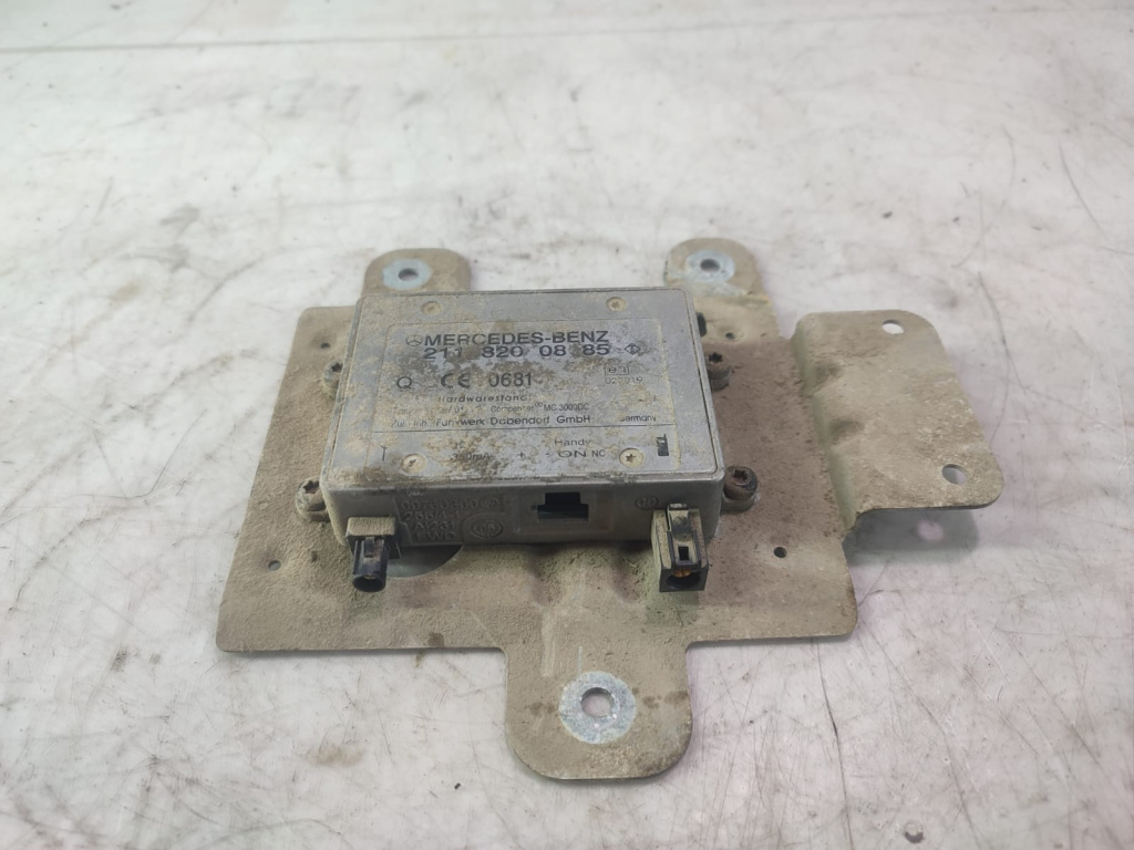 Modul antena 2118200885 Mercedes-Benz R-Class W251 [2005 - 2010] 3.0 cdi om642.950