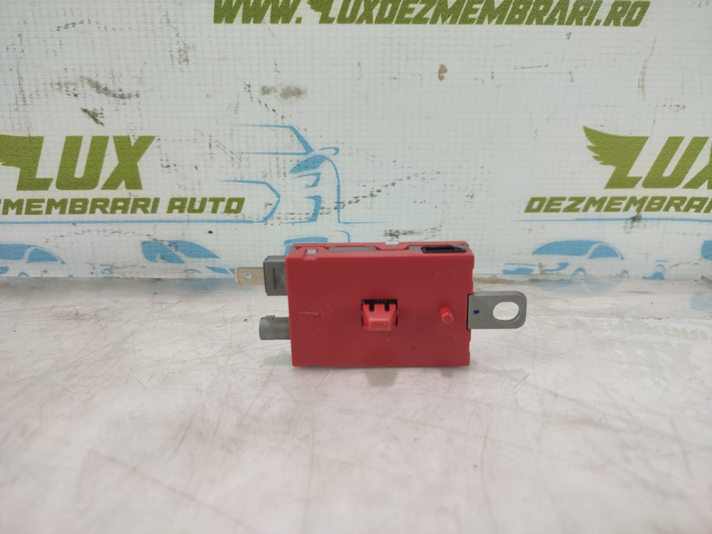 Modul antena 30761698 Volvo V40 2 [facelift] [2016 - 2020] 2.0 d2 D4204T8