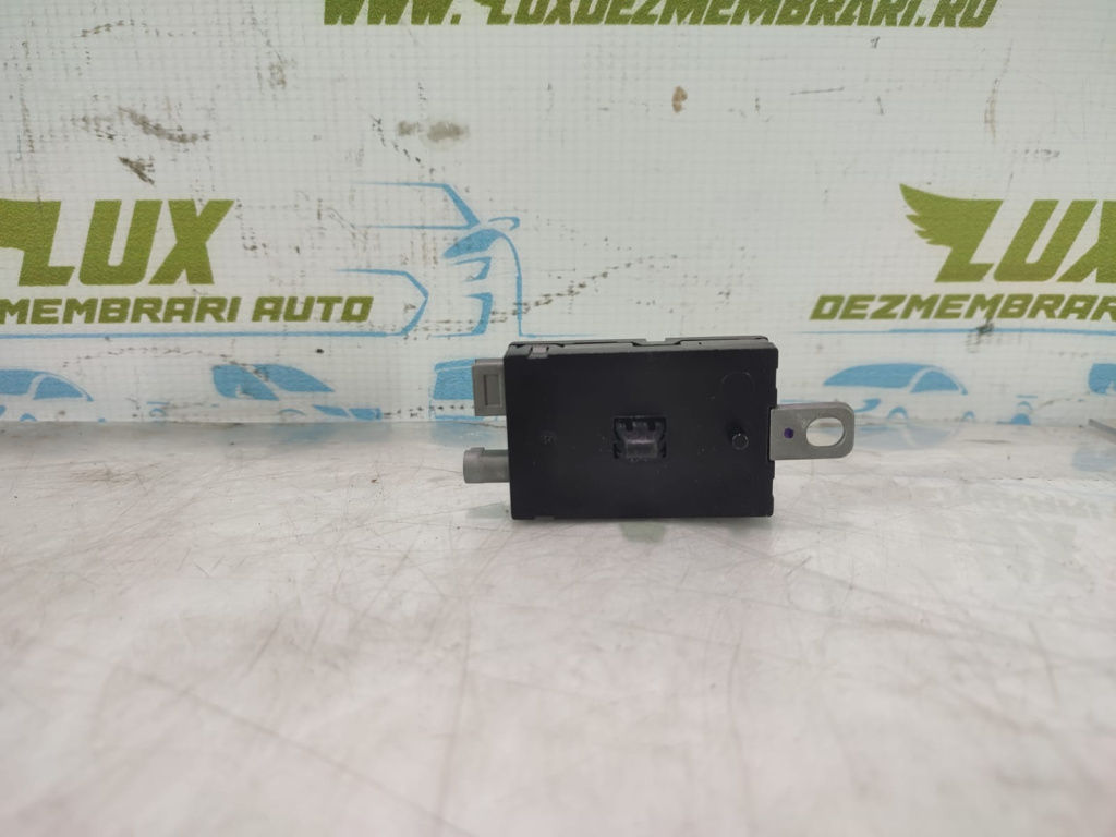 Modul antena 30761698 Volvo V40 2 [facelift] [2016 - 2020] 2.0 d2 D4204T8