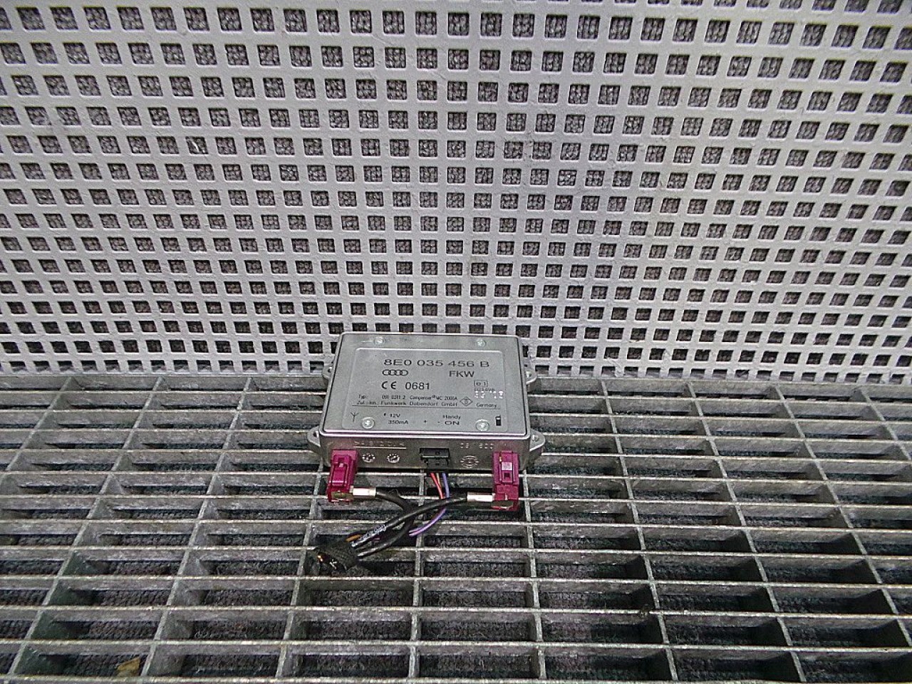 MODUL ANTENA AUDI A4 - - (2004 2007)