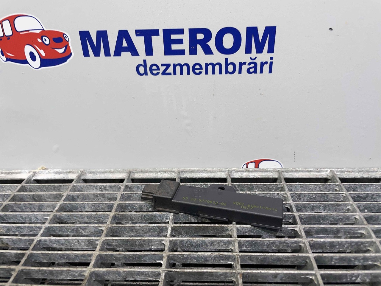 MODUL ANTENA BMW X3 - - (2010 2017)