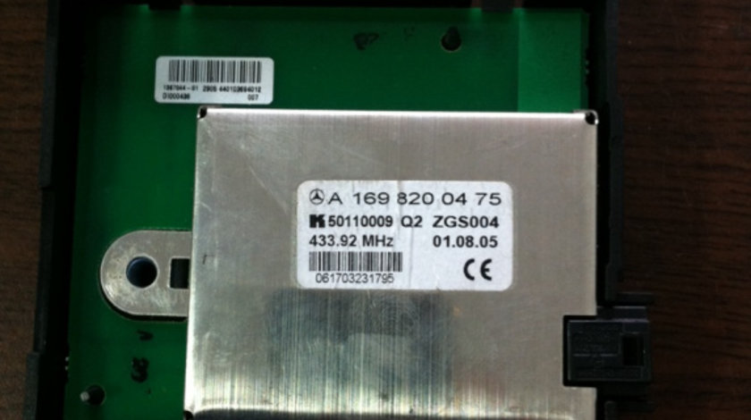 Modul antena Cod: A1698200475 Mercedes-Benz A-Class W169 [2004 - 2008] Hatchback 5-usi A 180 CDI Autotronic (109 hp) 200 CDI