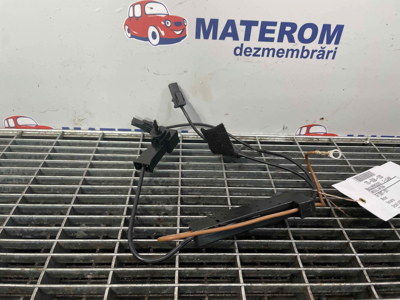 MODUL ANTENA MERCEDES C-CLASS - - (2007 2011)