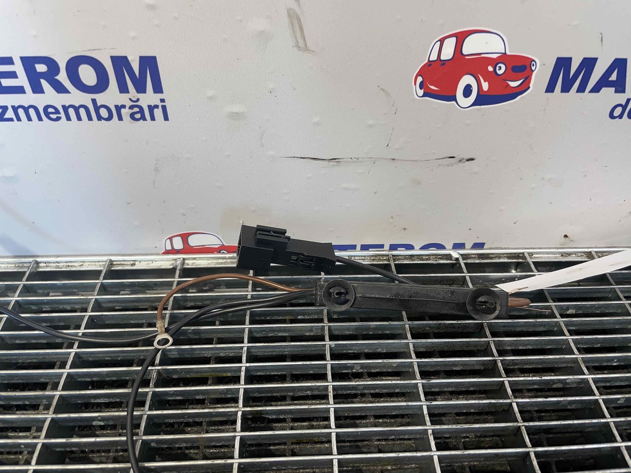 MODUL ANTENA MERCEDES C-CLASS - - (2011 2014)