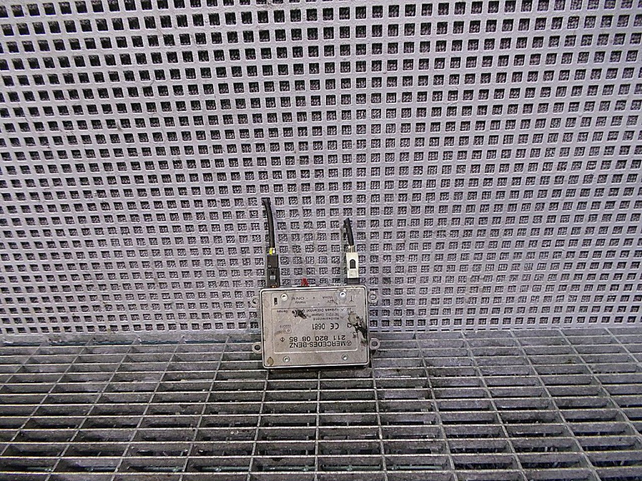 MODUL ANTENA MERCEDES E-CLASS E-CLASS - - (2005 2009)