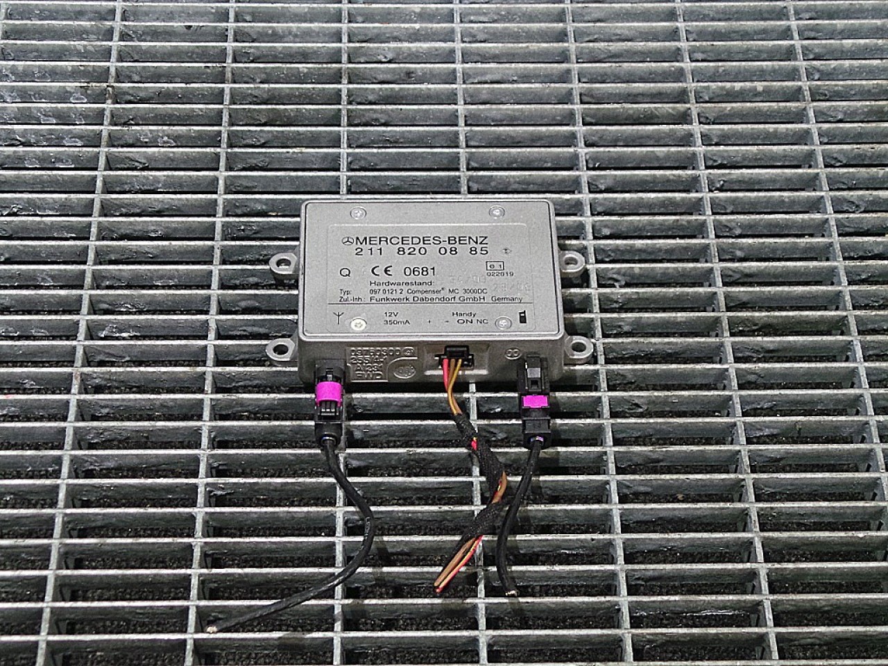 MODUL ANTENA MERCEDES E-CLASS E-CLASS - - (2005 2009)