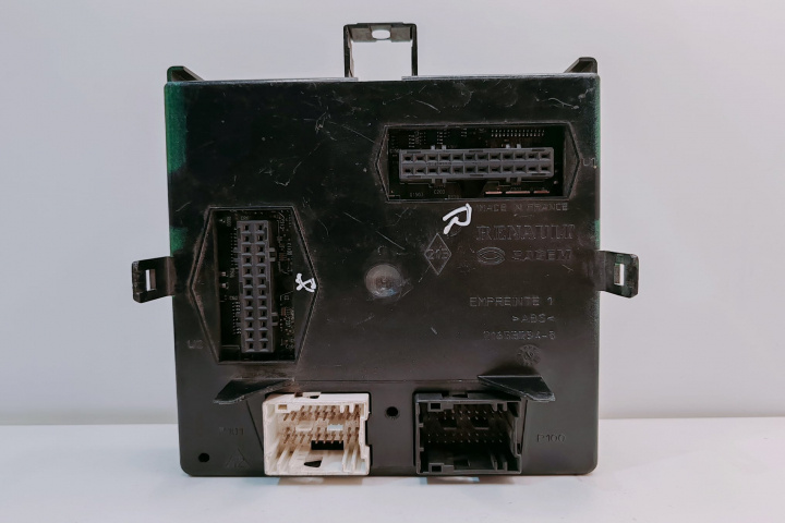 Modul BSI / UCH Renault 8200206786 Opel Vivaro A [2002 - 2006]