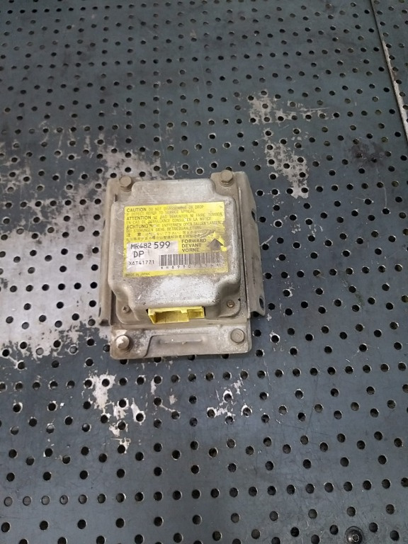 Modul calculator airbag mitsubishi montero mr482599dp x6t41771