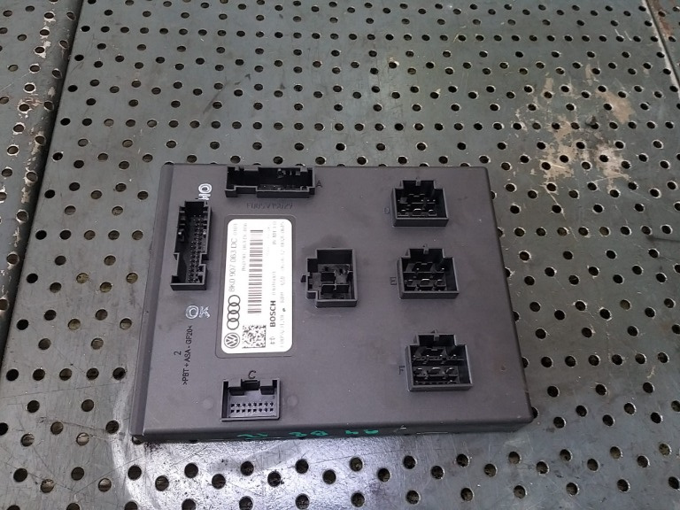 Modul calculator confort 2.0 tdi audi a4 b8 8k 8k0907063dc 03016001 f005v01206