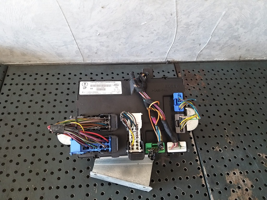 Modul calculator confort ford fiesta 6 cb1 ccn 8v5115k600cf f005v00545