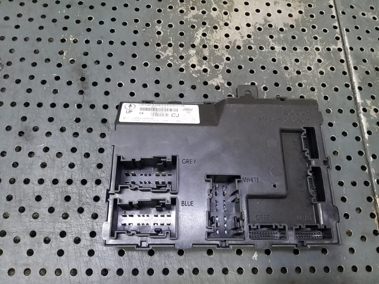 Modul calculator confort ford fiesta 6 cb1 ccn 8v5115k600cj