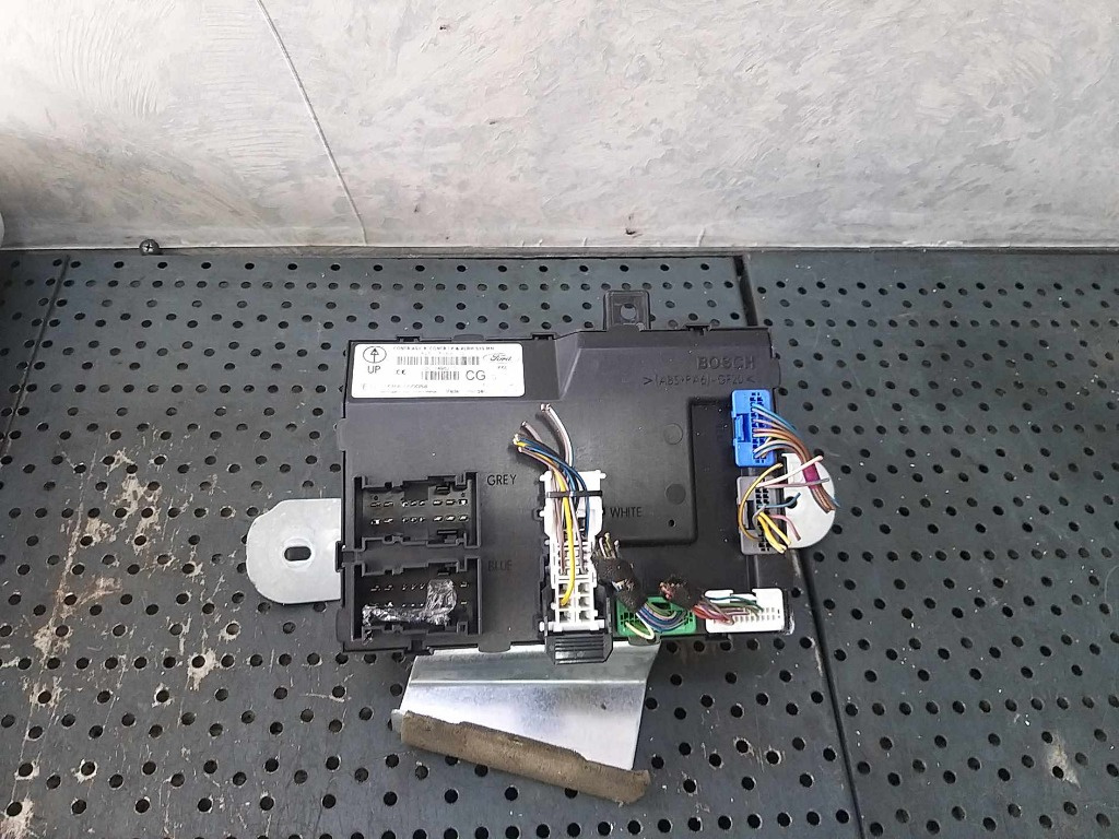 Modul calculator confort ford fiesta 6 cb1 ccn 8v5115k600cg