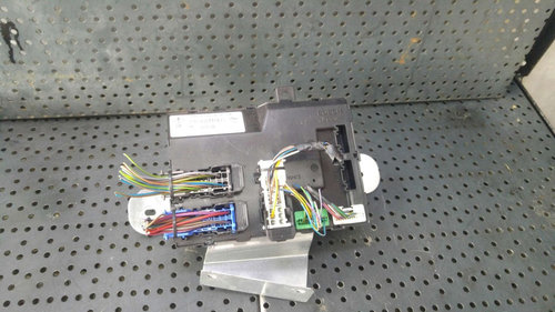 Modul calculator confort ford fiesta 6 cb1 ccn 8v5115k600cf f005v00545