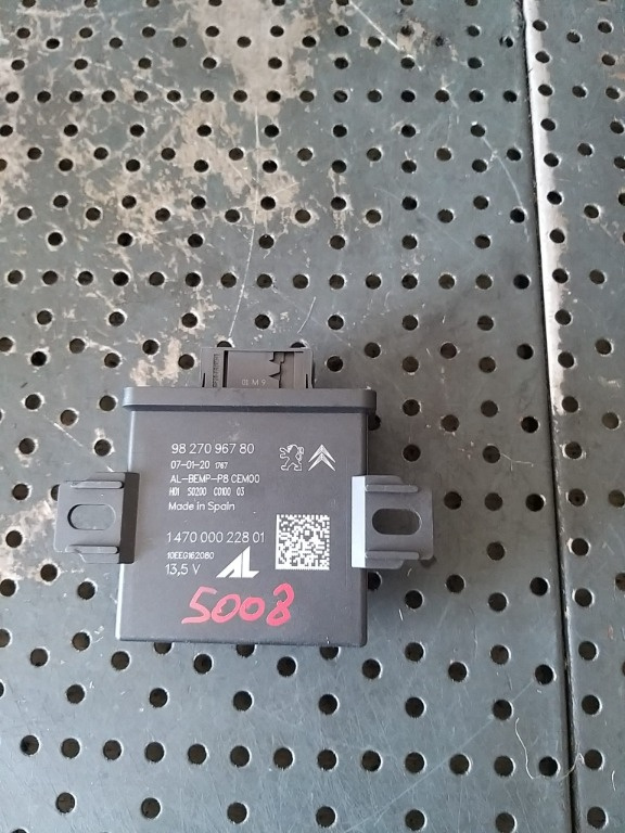 Modul calculator reglaj faruri peugeot 5008 2 9827096780