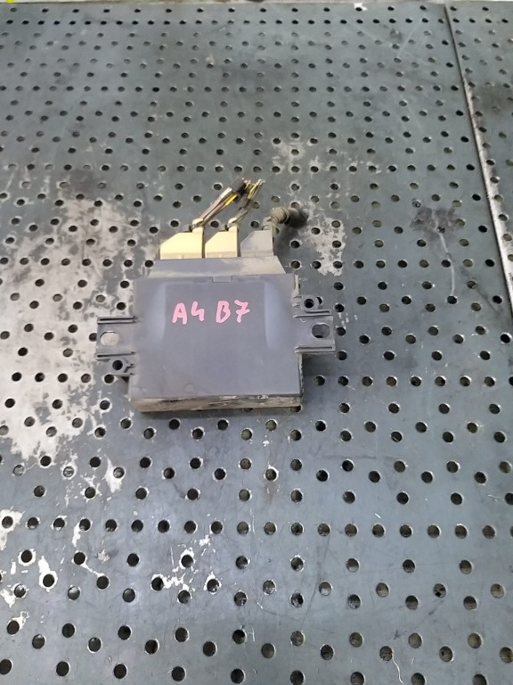 Modul calculator senzori parcare audi a4 b7 8e 8e0919283c
