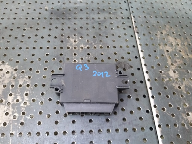 Modul calculator senzori parcare pdc audi q3 8u 8x0919475g 4h0919475c