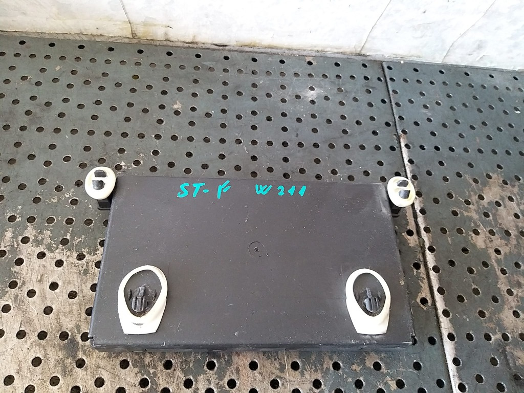 Modul calculator usa dreapta fata mercedes e class w211 2118200526