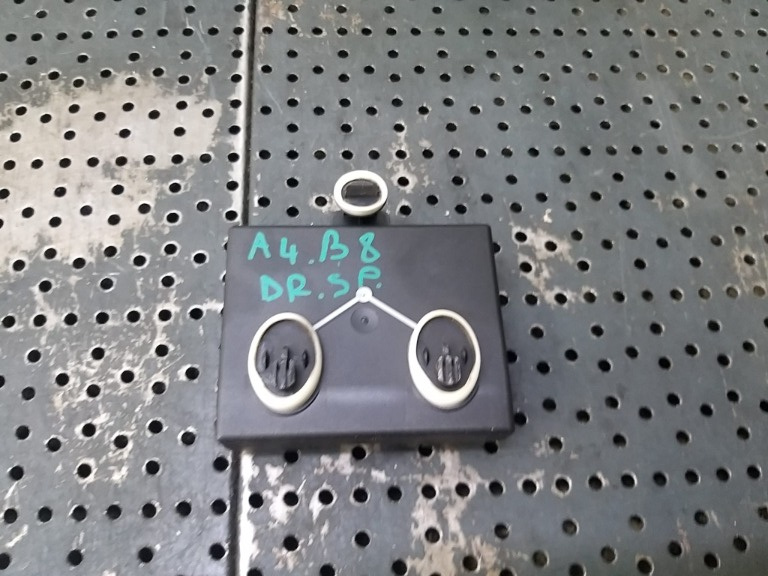 Modul calculator usa dreapta spate audi a4 b8 8k 8k0959795c