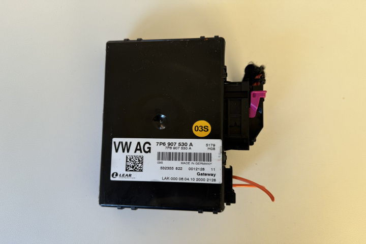 Modul CAN Gateway 7p6907530a Volkswagen VW Touareg generatia 2 7P [2010 - 2014]