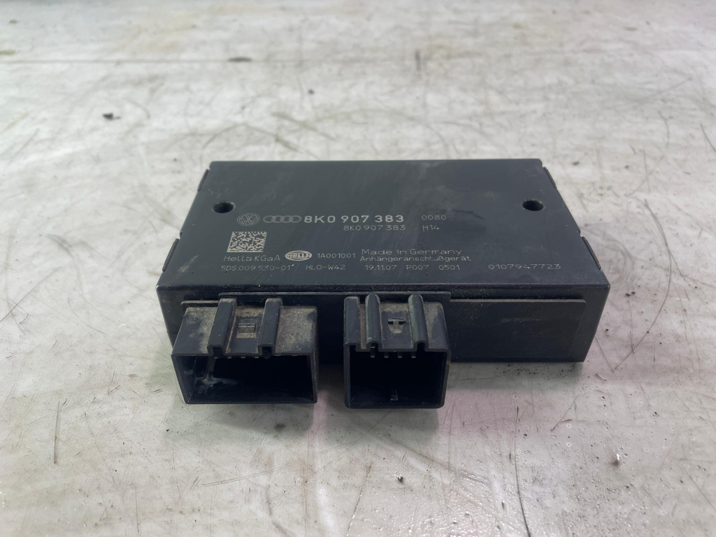 Modul carlig remorcare 8K0907383 Audi A4 B8/8K [2007 - 2011] 2.0 tdi CAGA